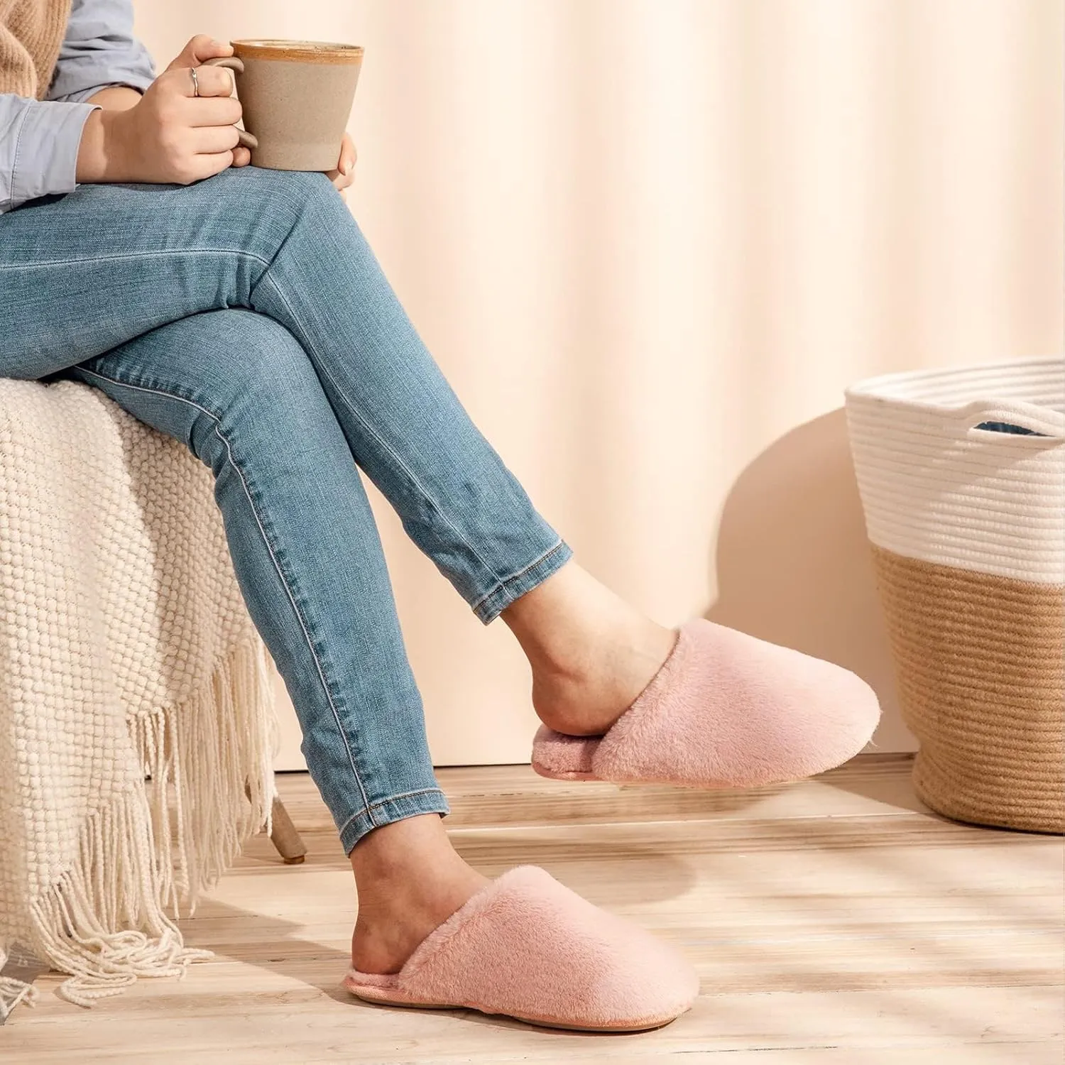 Snug Leaves Women's Fuzzy Scuff Slippers Soft Comfy Memory Foam Non-slip Indoor House Shoes
